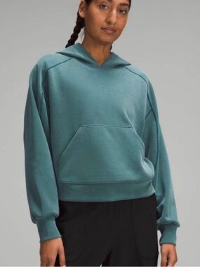 Lululemon Softstreme hooded sweatshirt size 4 in storm teal.